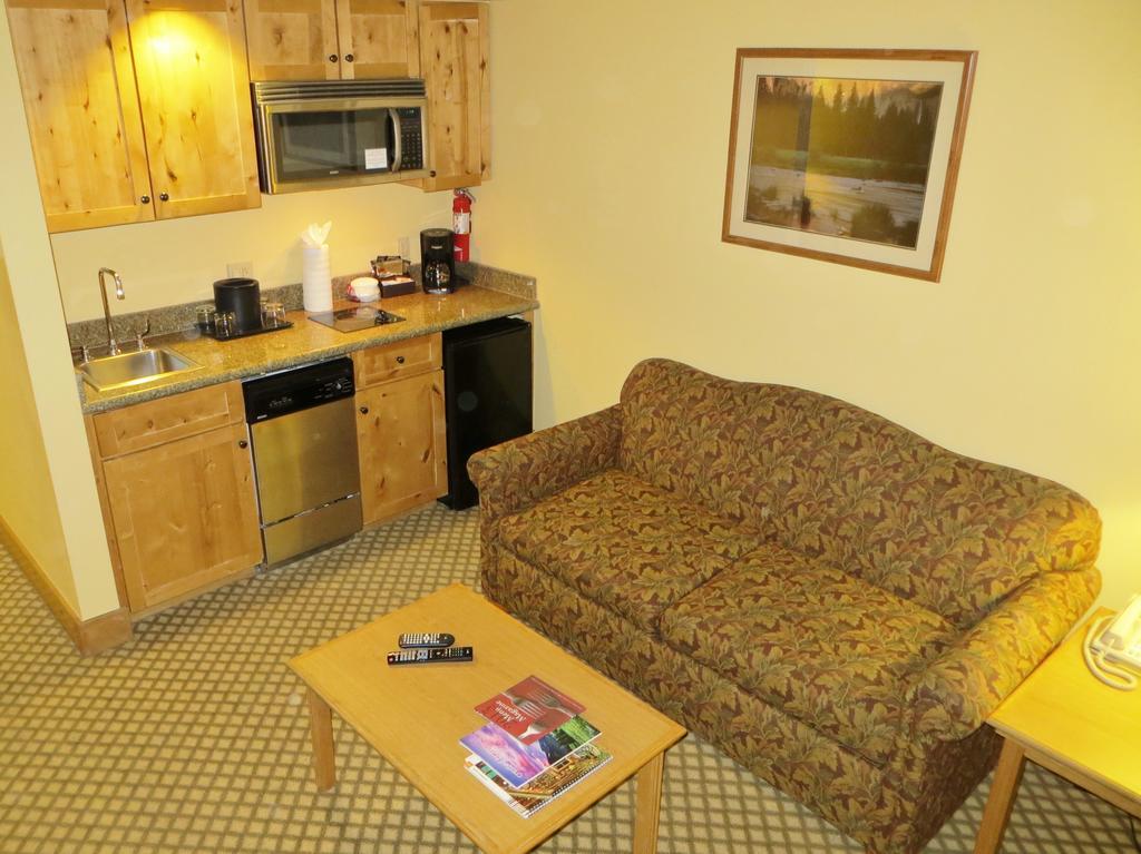 The Grand Lodge Hotel And Suites Mount Crested Butte Room photo